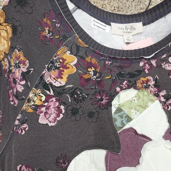 3244 Size XL No Frills Upcycled Sweat Shirt With Quilted Flower Insert. - Picture 4 of 8